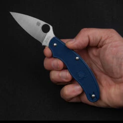 Spyderco UK Penknife Lightweight Dark Blue CPM SPY27 -Outdoor Survival Store SC94PCBLdet 13682.1694442613