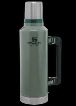 STANLEY CLASSIC LEGENDARY BOTTLE 1.9L -Outdoor Survival Store Stanley Leg.Classic 1.9L GREEN.1 20817.1692363829