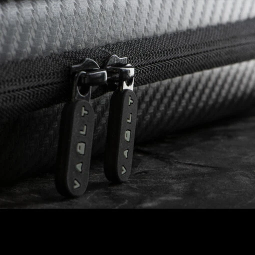 Vault EDC Case Faux Carbon Fibre -Outdoor Survival Store VLT001det4 45653.1633606594.1280.1280 74971.1638377650